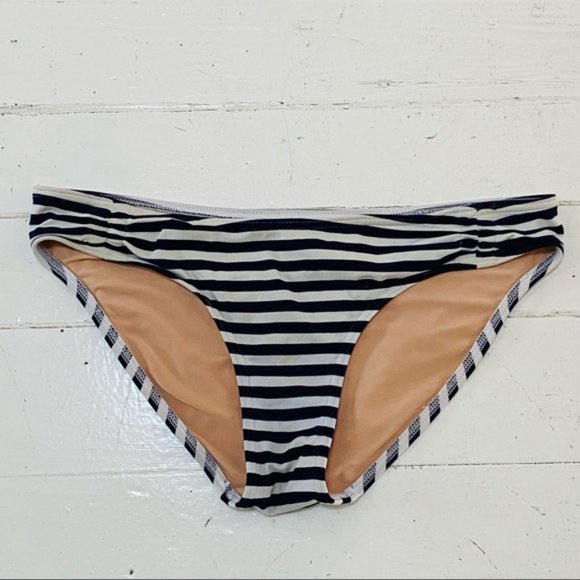 Lands' End Retro-inspired navy blue and white striped bikini (size 6) - Picture 11 of 13